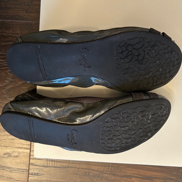 Coach Gray Patent Leather Ballet Flats Size 8 - Picture 7 of 8